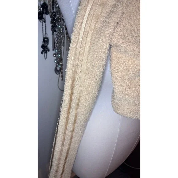 Adidas Originals Relaxed Risqué Fluffy Knit Ruched Crop Top - Picture 4 of 8